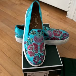 Stubbs and Wootton embroidered sneaker slip one. Wms size 10. Very gently worn.